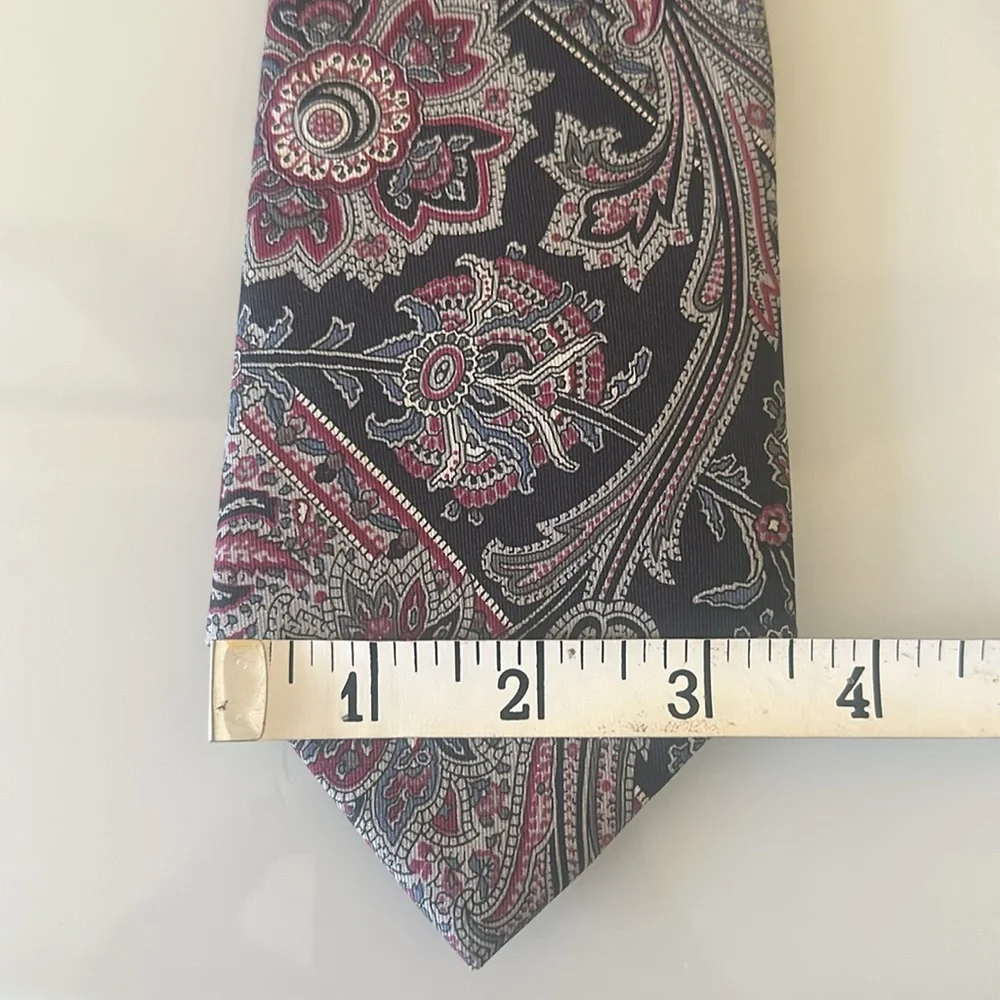 Christian Dior Vintage Gray Botanical Paisley Print 100% Silk Neck Tie